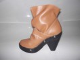 /products/botas-cortas-con-tachas-ultima-moda/